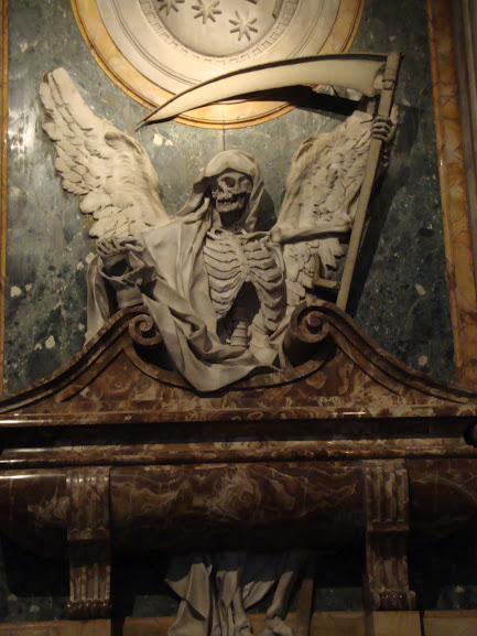 Escultura de la Muerte en la basílica de San Pietro