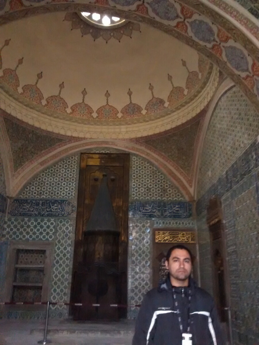 Geo en el interior del Castillo de Topkapi