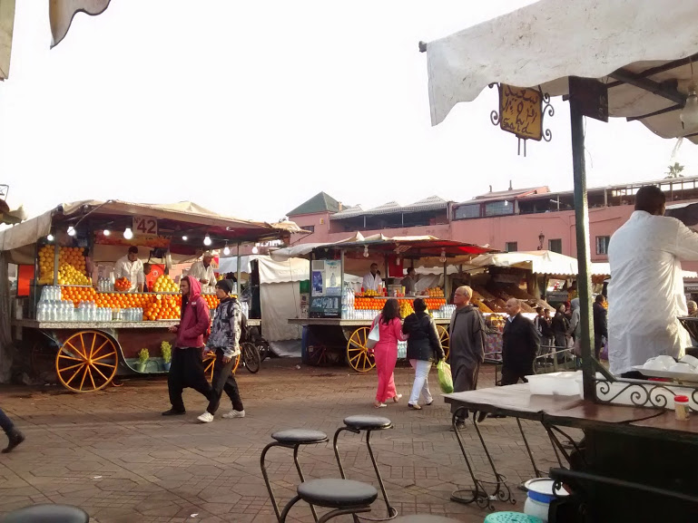 Mercado Jemaa el Fna, ejemplo de como los turistas han cambiado las costumbres