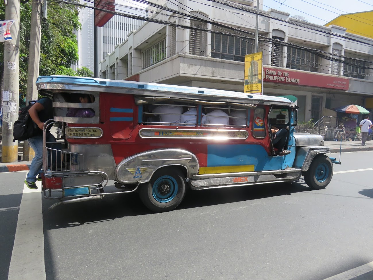Jeepney en acción