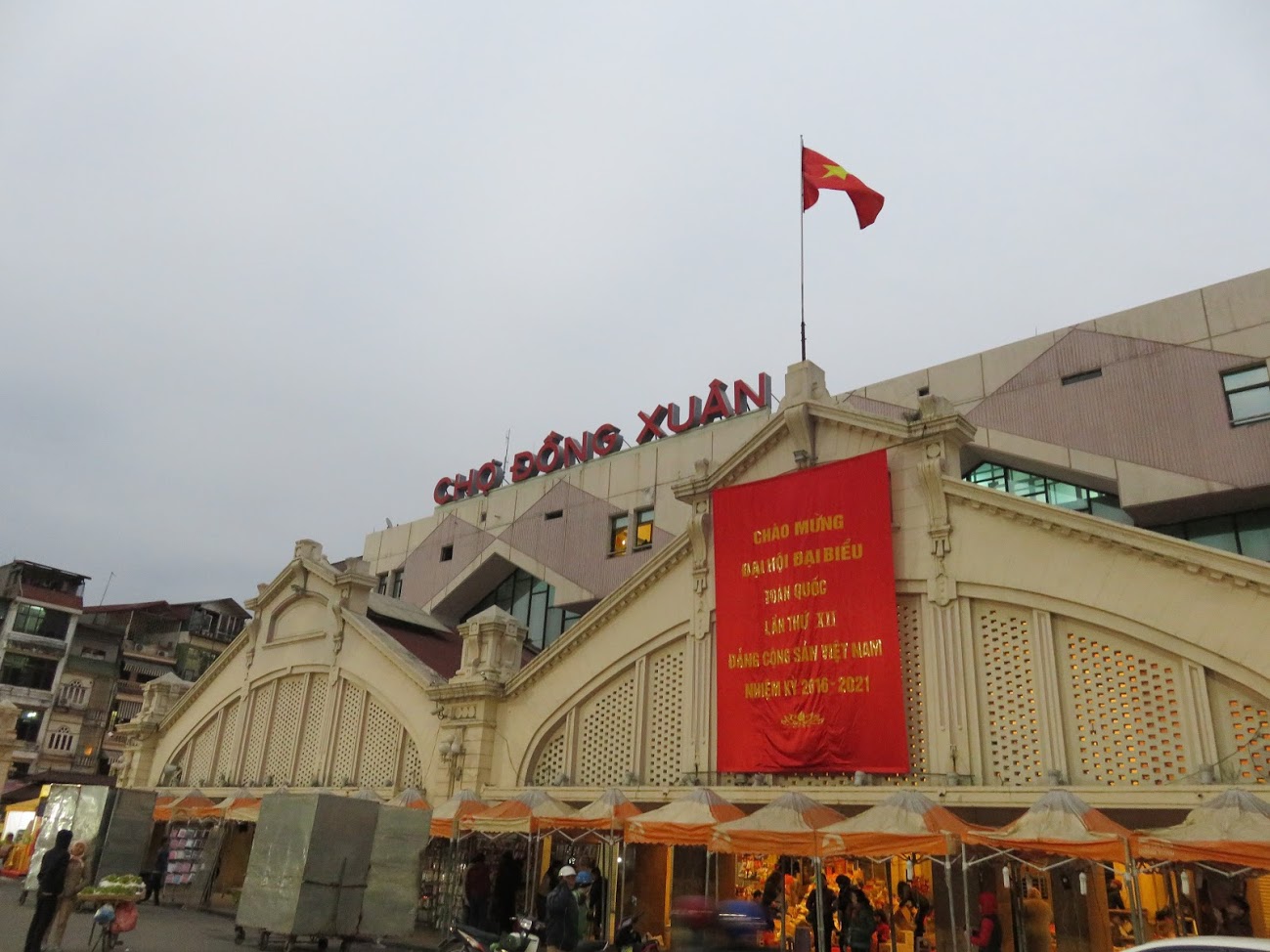Un mercado vietnamita, Dong Xuan
