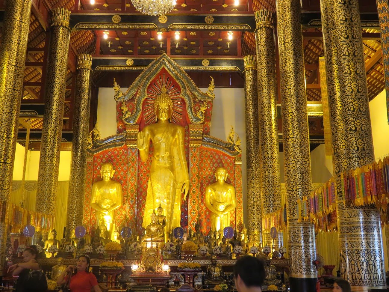 Budas en Wat Phan Tao