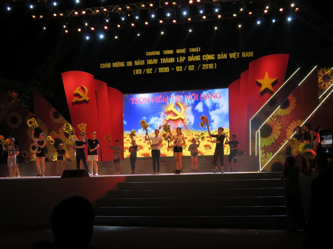 Performance en un parque del Ho Chi Minh